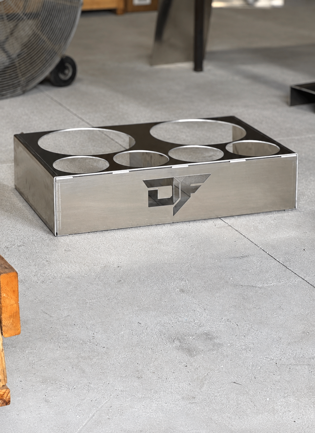 Aluminum Bucket Holder (2x 5 Gallon, 4x 1 Gallon)